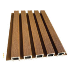 Muro WPC tipo marimba
